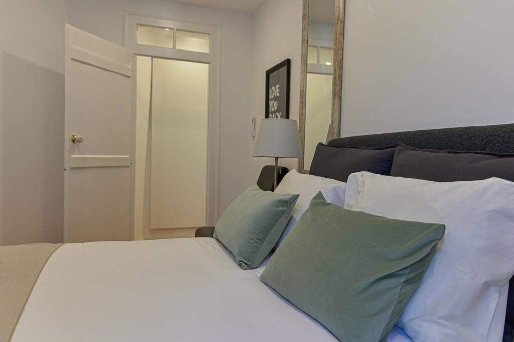 Ola Lisbon - Castelo II Apartment Bagian luar foto